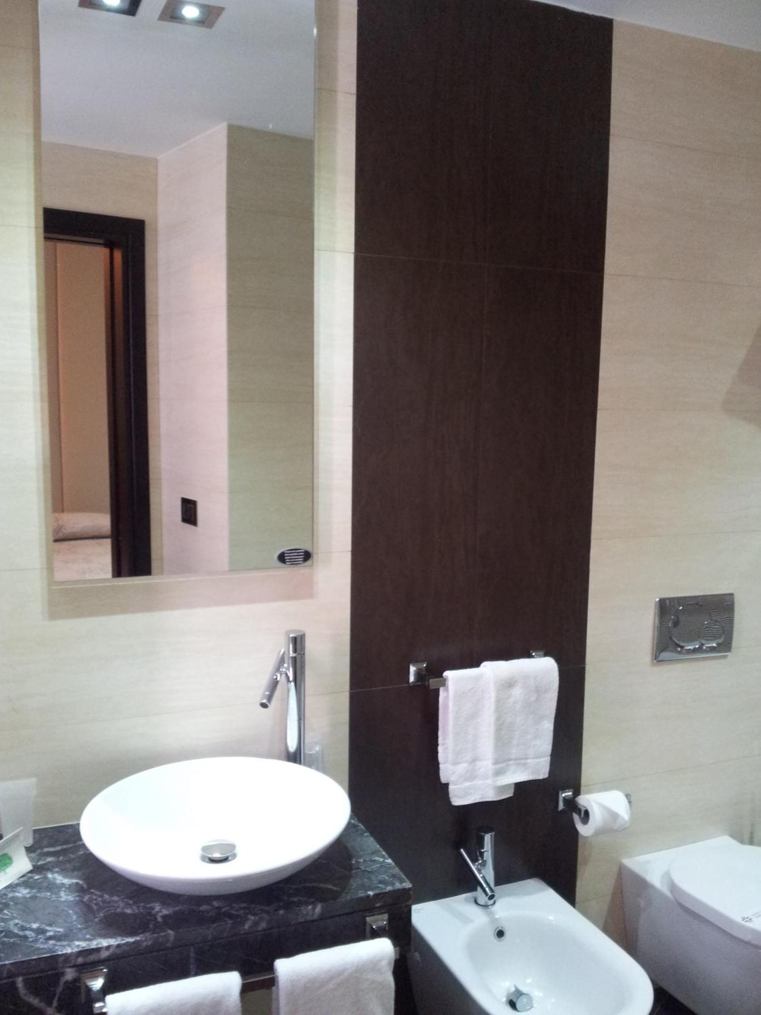 Double or Twin Room Extra Bed,63104881:JPEG